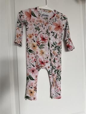 Posh Tot Floral Bamboo Baby Convertible Sleeper 3-6 Months